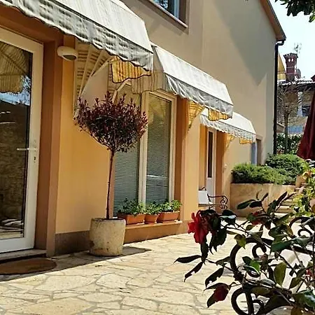 Zlatna Vala Hotel Umago